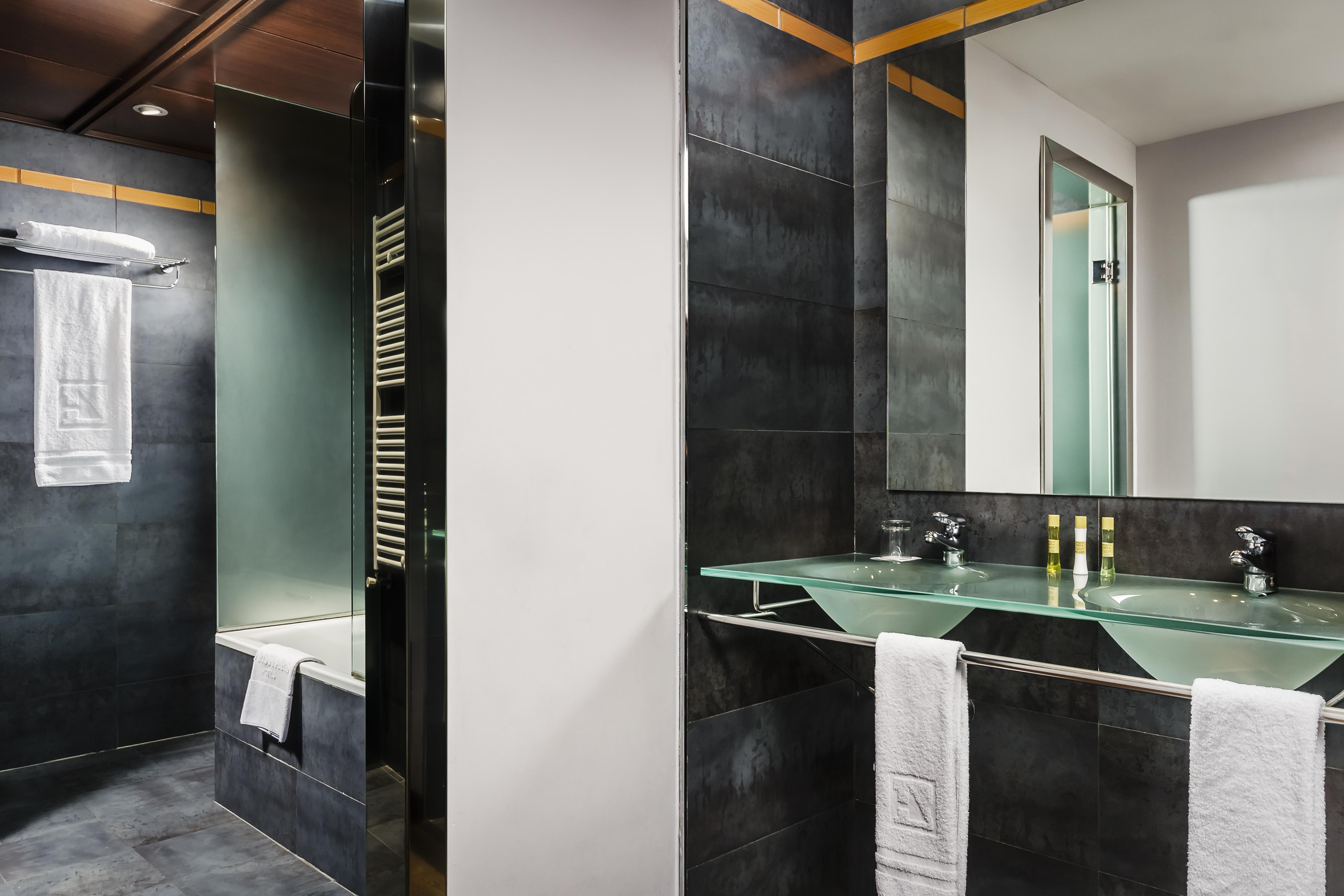 Eurostars Reina Felicia Hotel Jaca Buitenkant foto