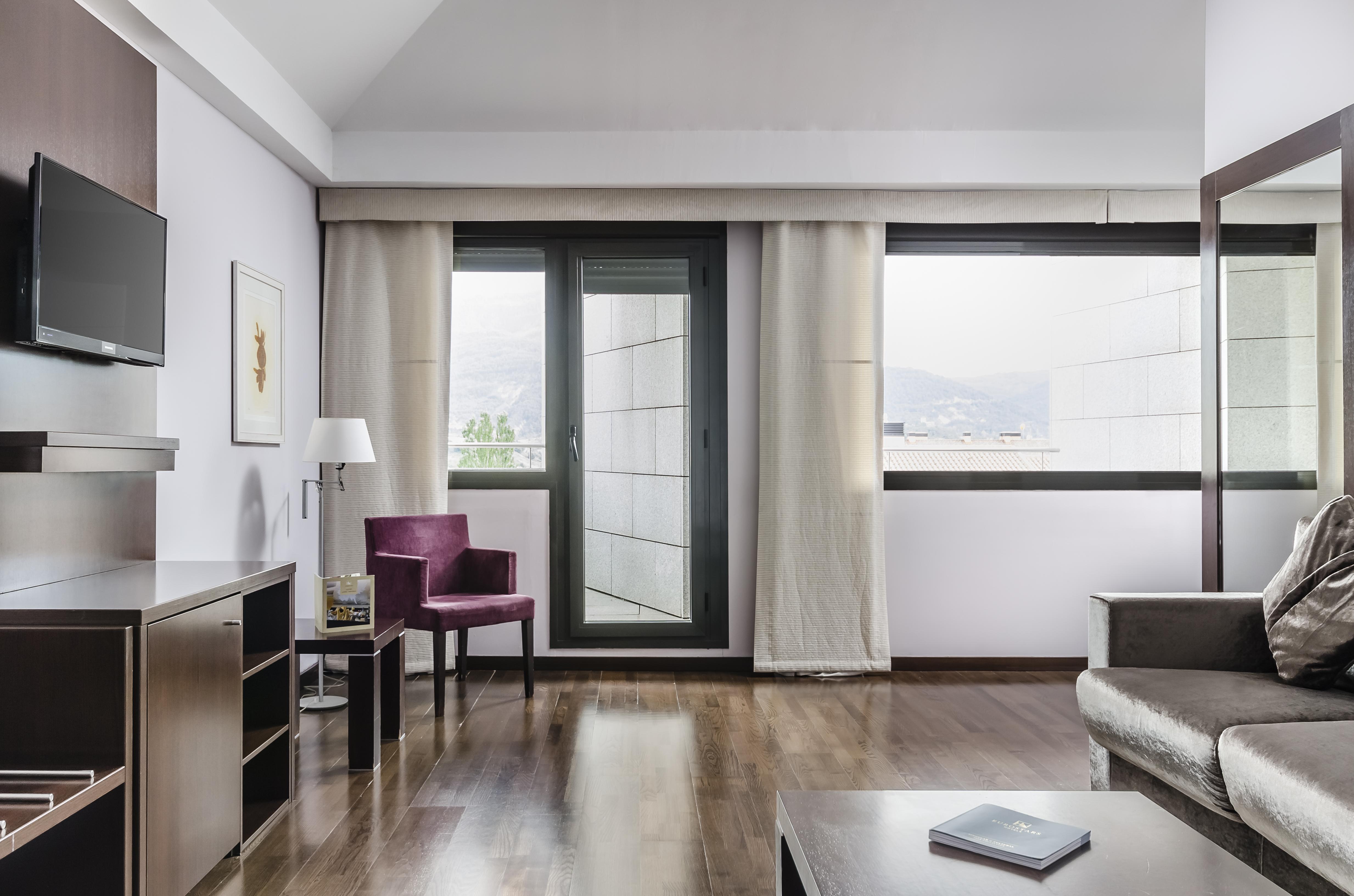Eurostars Reina Felicia Hotel Jaca Buitenkant foto