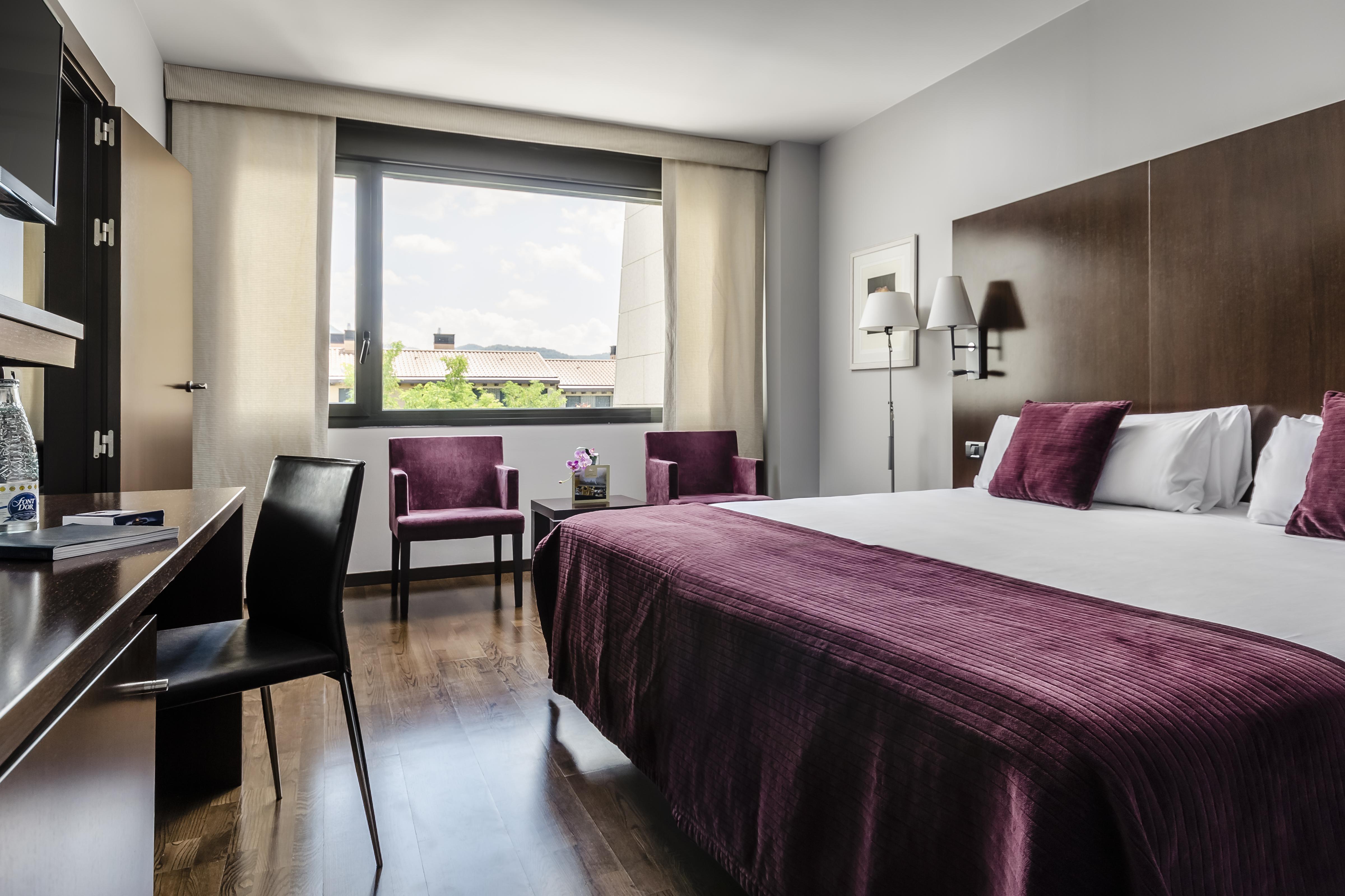 Eurostars Reina Felicia Hotel Jaca Buitenkant foto