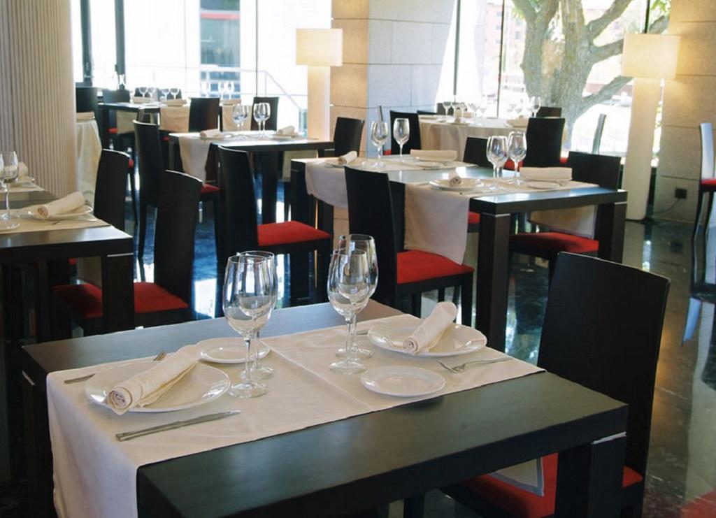 Eurostars Reina Felicia Hotel Jaca Buitenkant foto