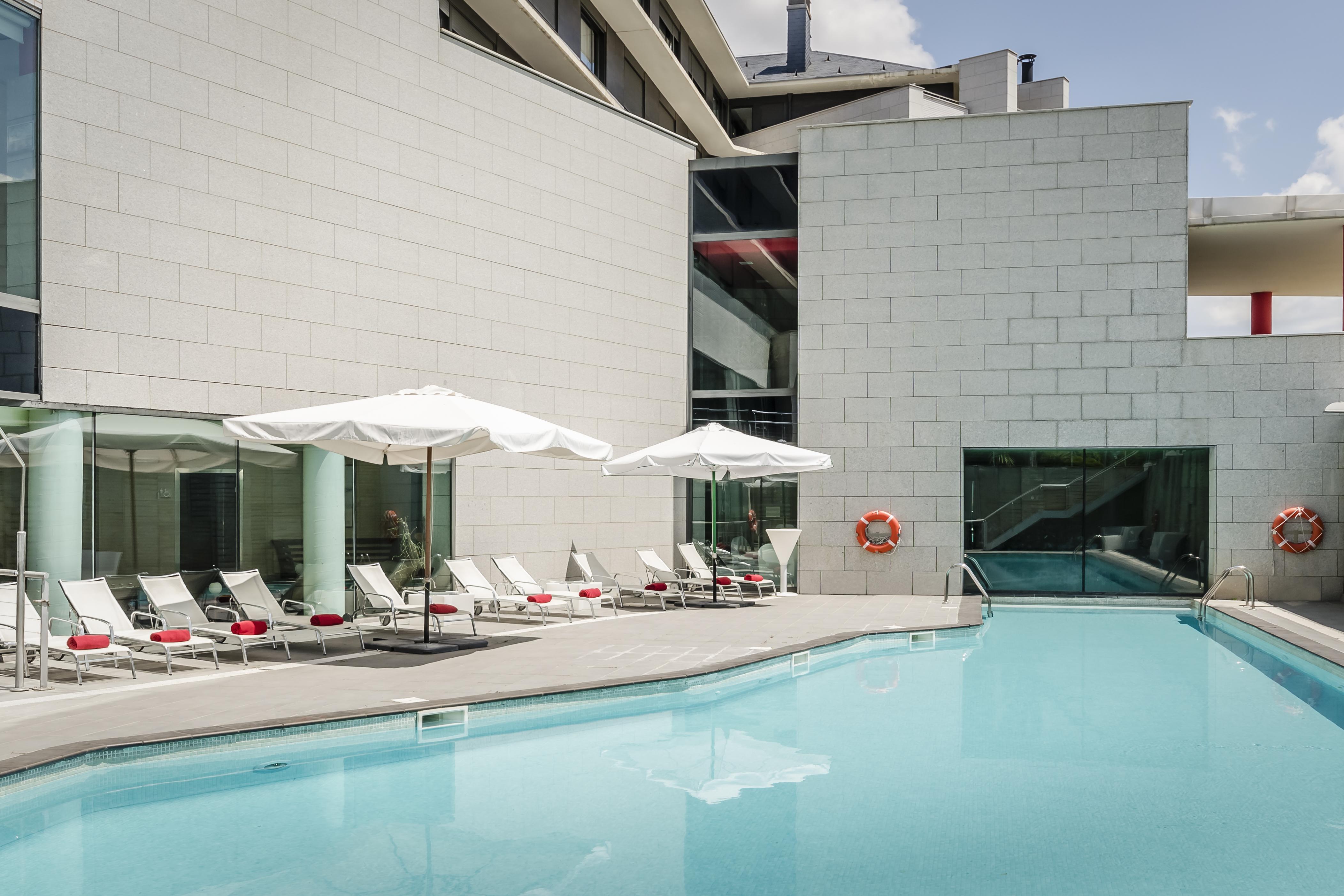 Eurostars Reina Felicia Hotel Jaca Buitenkant foto
