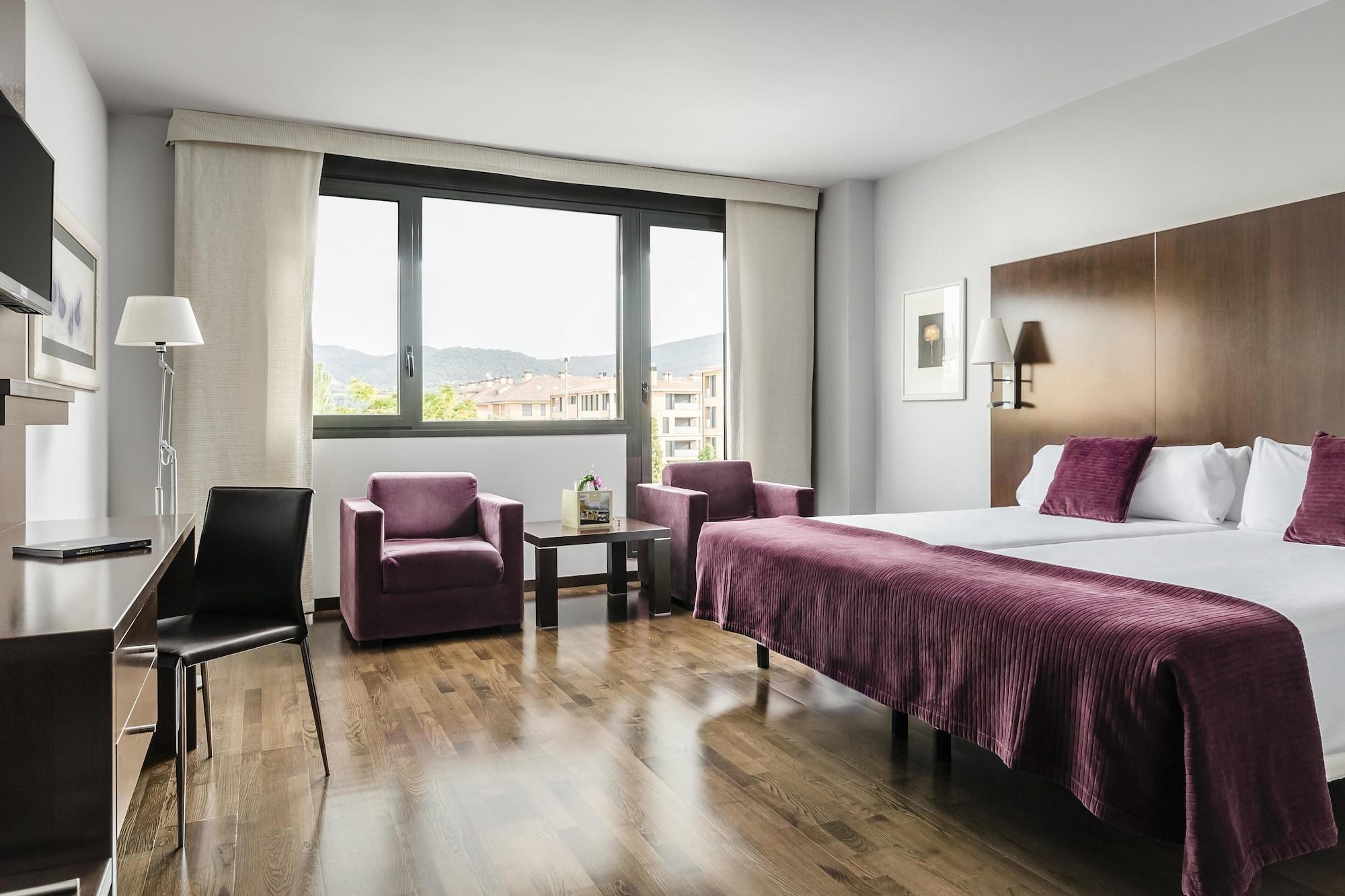 Eurostars Reina Felicia Hotel Jaca Buitenkant foto