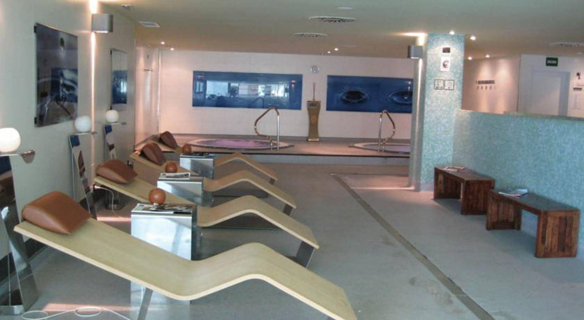 Eurostars Reina Felicia Hotel Jaca Buitenkant foto